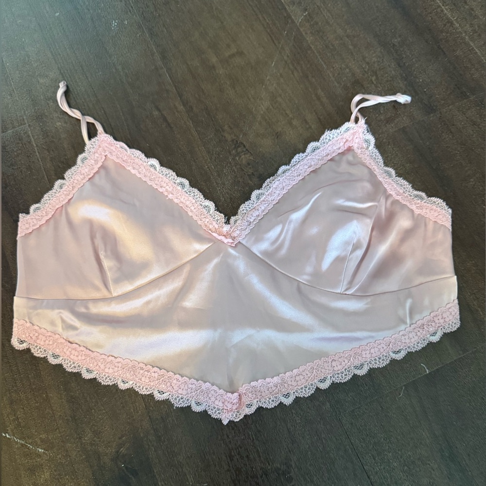 Love Tree Pink Lace Trim Crop Top